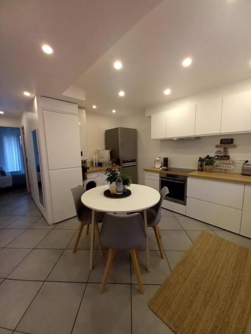 Superbe Appartement Moderne En Rez-De-Chaussee Ozoir-la-Ferriere Ngoại thất bức ảnh